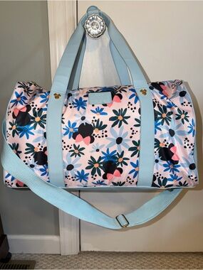 Disney Bioworld Minnie Mouse Floral Weekender Duffle Bag 2 Piece
